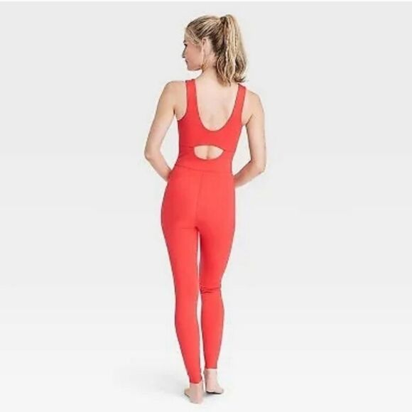 Women's Brushed Sculpt Scoop Neck Full Bodysuit All in Motion Red, Size Large - Picture 1 of 6
